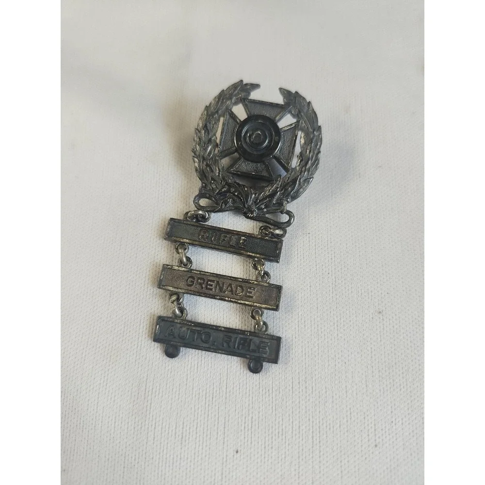 Vintage Vietnam U.S. Army Expert Marksmanship Badge Rifle Grenade Auto Rifle Pin
